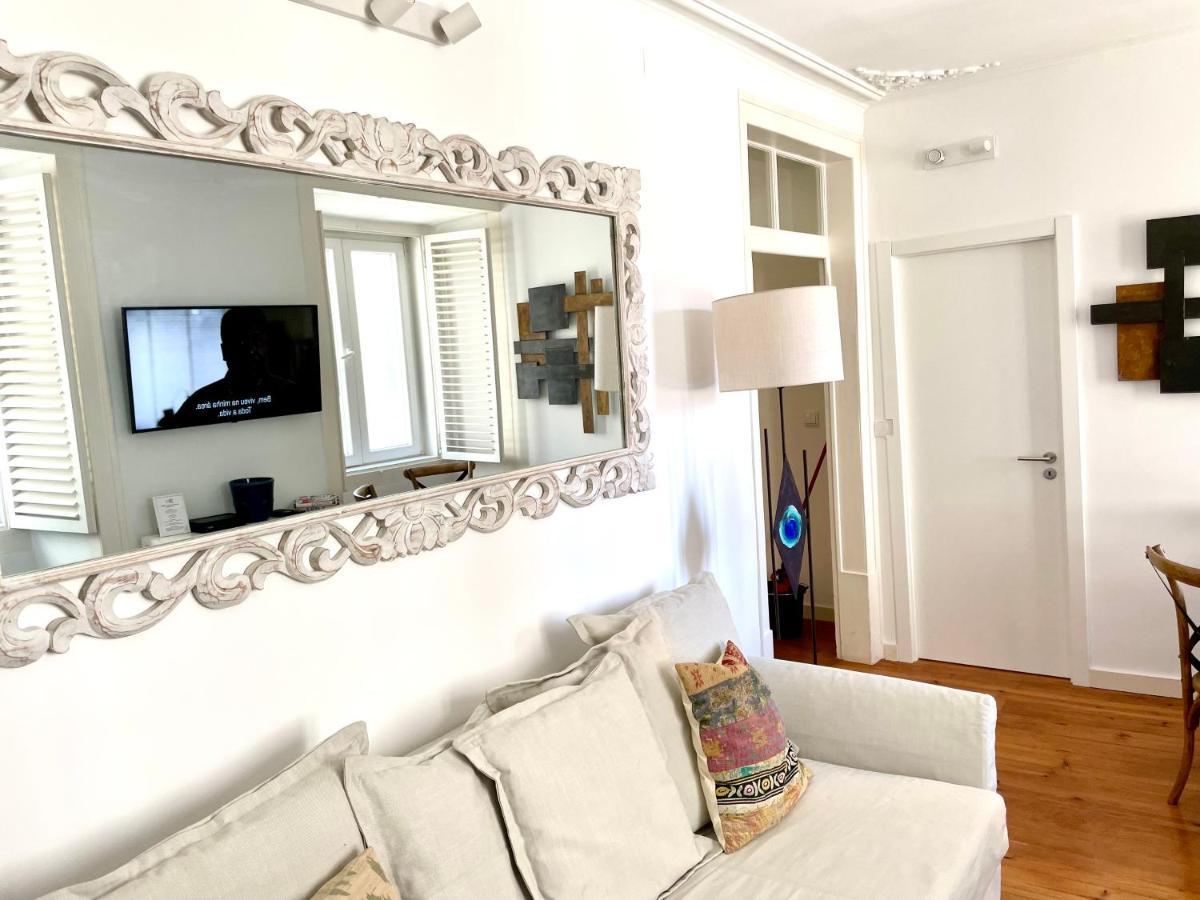 Bright And Spacious Three Bedroom Apt In The Heart Of Lisbon Exterior photo